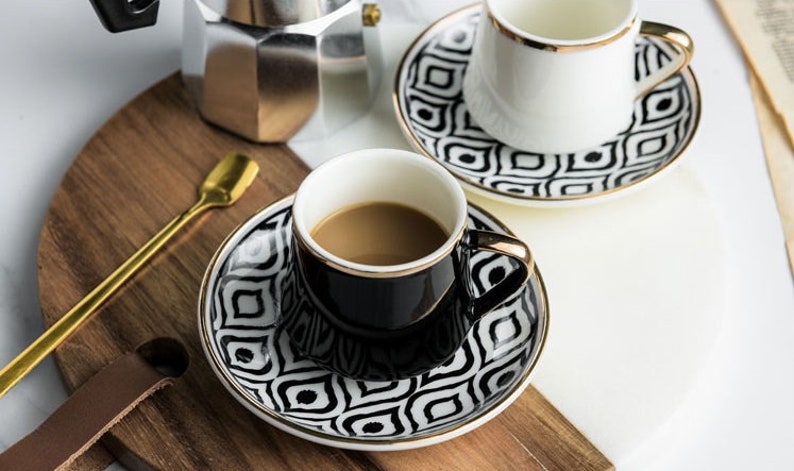 Tazas de café expreso/turco con plato y cucharadita